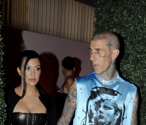 The singer Travis Barker chose Raf Simons for an event with the Kardashian family in Los Angeles.
